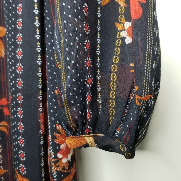 Target xhilaration sheer mesh floral cover up XS - Picture 4 of 7